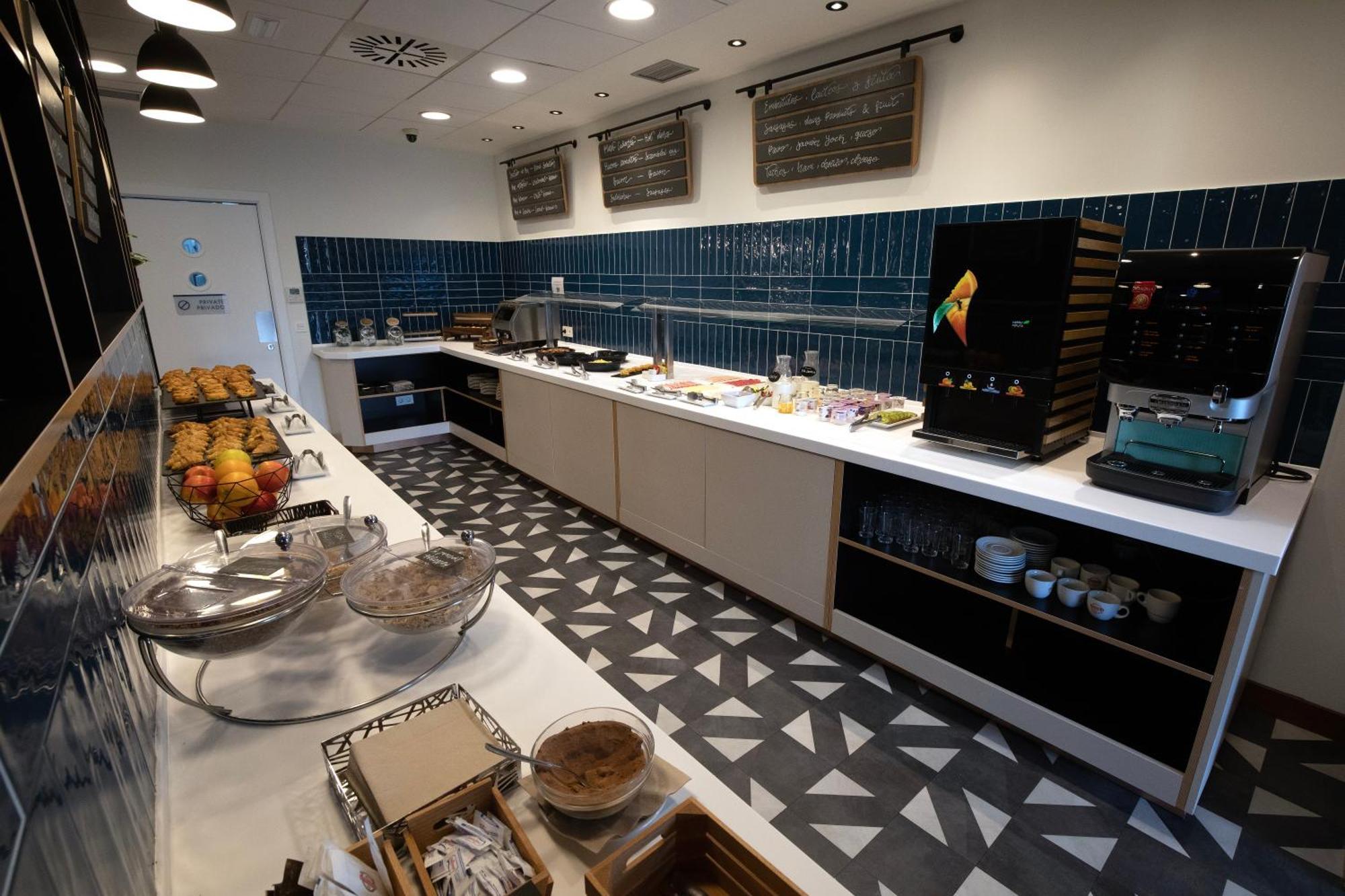 Travelodge Madrid Metropolitano Bagian luar foto